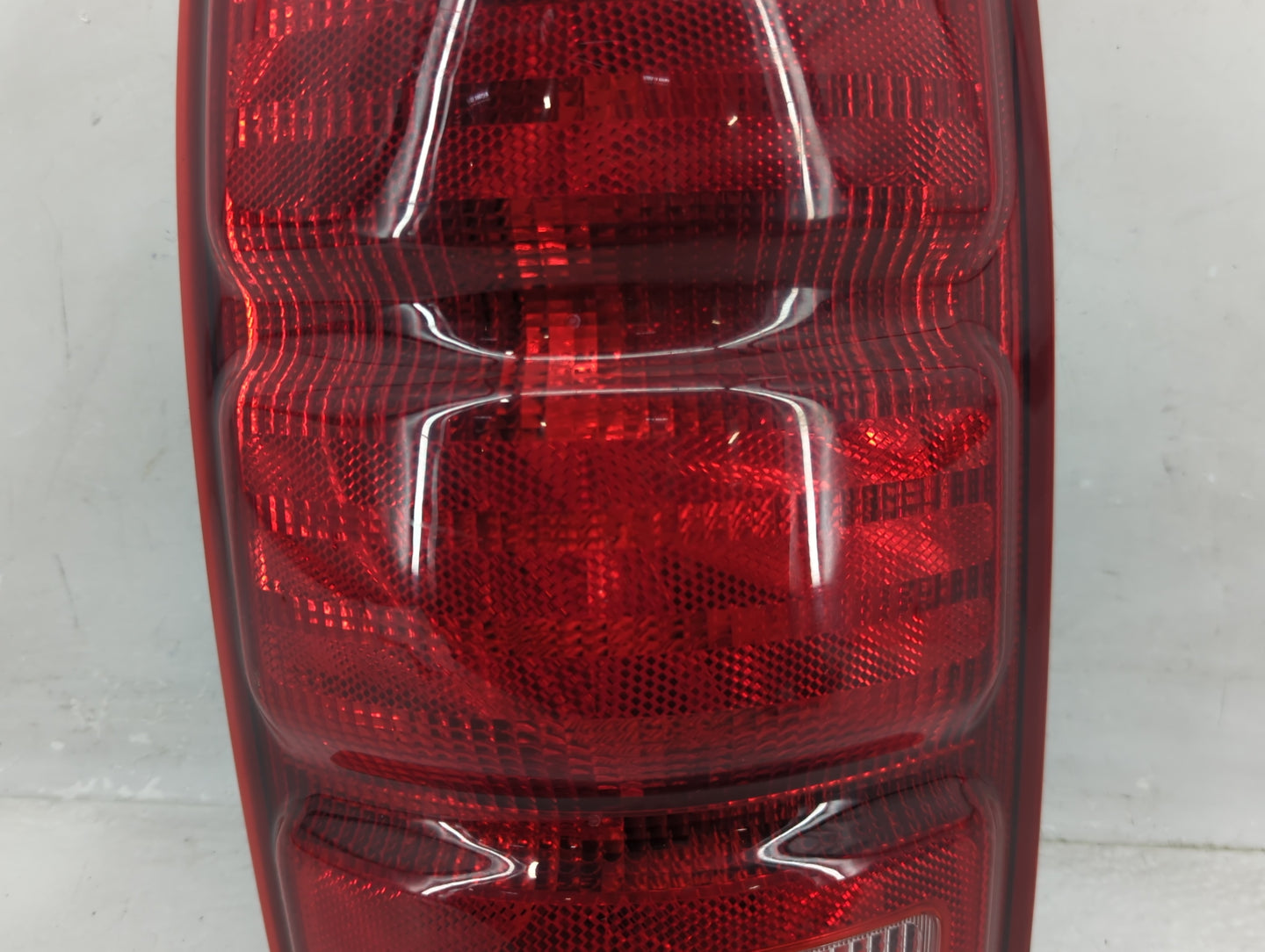 1997 Ford Expedition Tail Light Assembly Driver Left OEM P/N:44ZH-1093B Fits OEM Used Auto Parts - Oemusedautoparts1.com