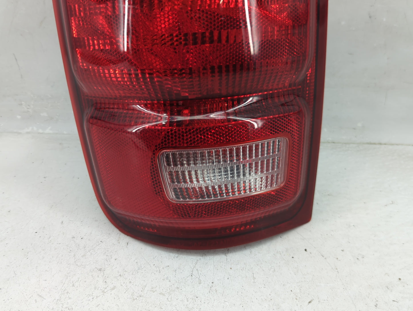 1997 Ford Expedition Tail Light Assembly Driver Left OEM P/N:44ZH-1093B Fits OEM Used Auto Parts - Oemusedautoparts1.com