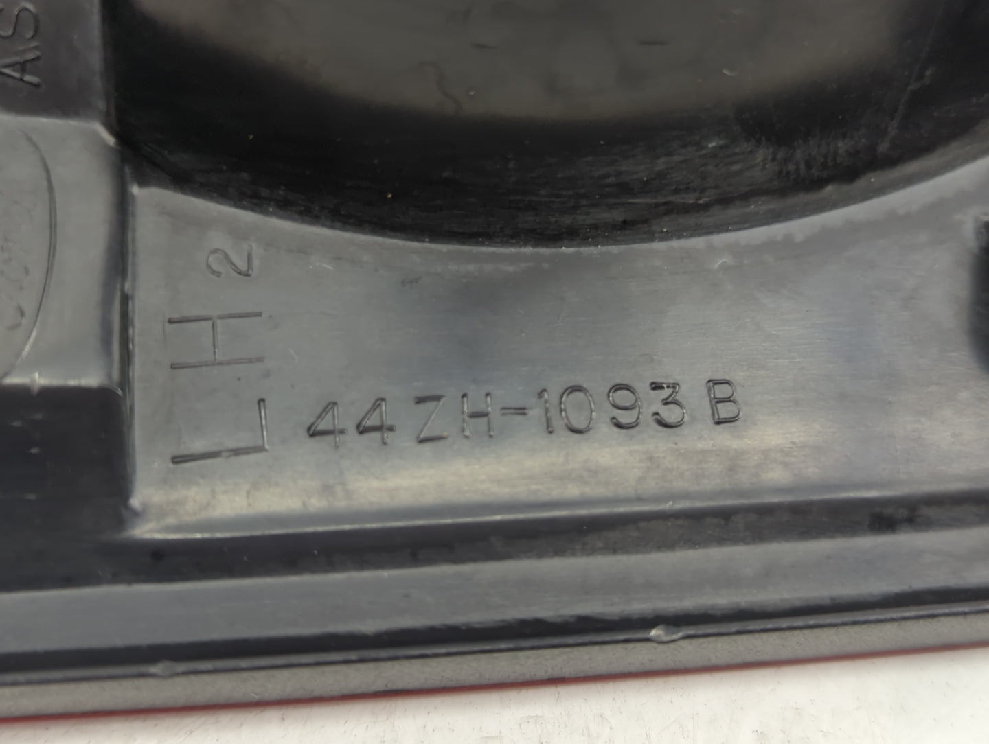 1997 Ford Expedition Tail Light Assembly Driver Left OEM P/N:44ZH-1093B Fits OEM Used Auto Parts - Oemusedautoparts1.com