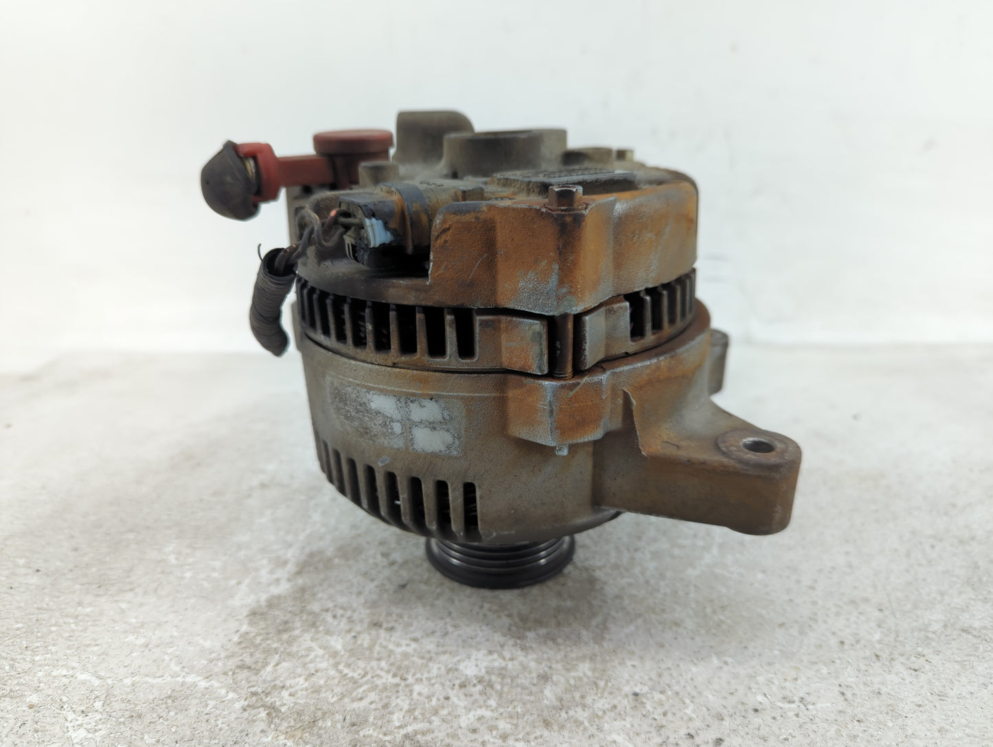 1997 Ford Expedition Alternator Replacement Generator Charging Assembly Engine OEM P/N:F77U-10316-AA Fits OEM Used Auto Part