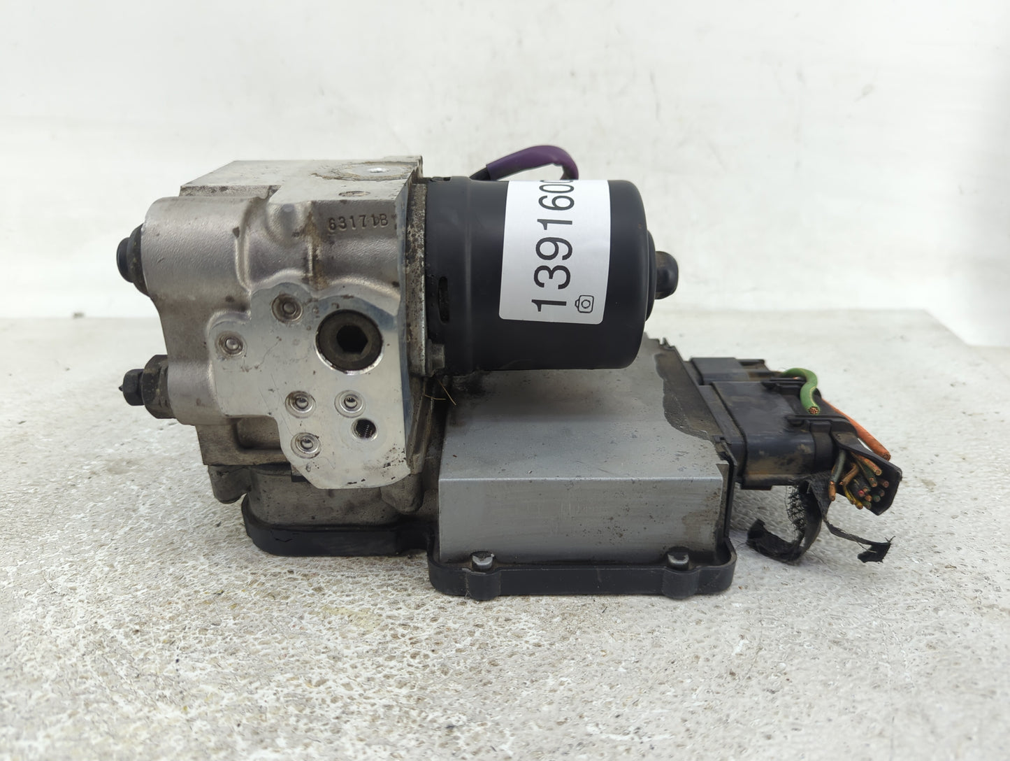 1997 Ford Expedition ABS Pump Control Module Replacement Fits OEM Used Auto Parts - Oemusedautoparts1.com