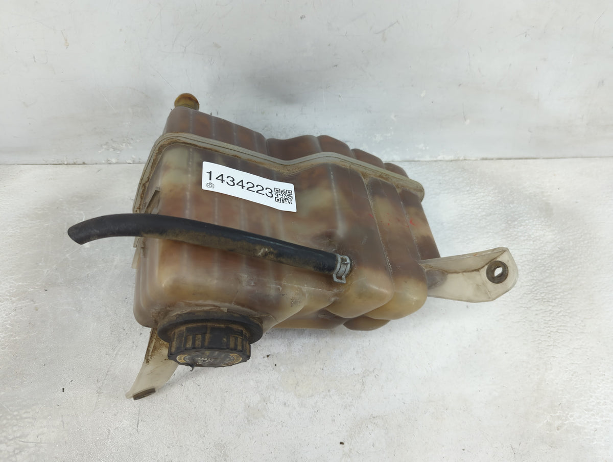 Ford Expedition Radiator Coolant Overflow Expansion Tank Bottle 1434223 - Oemusedautoparts1.com
