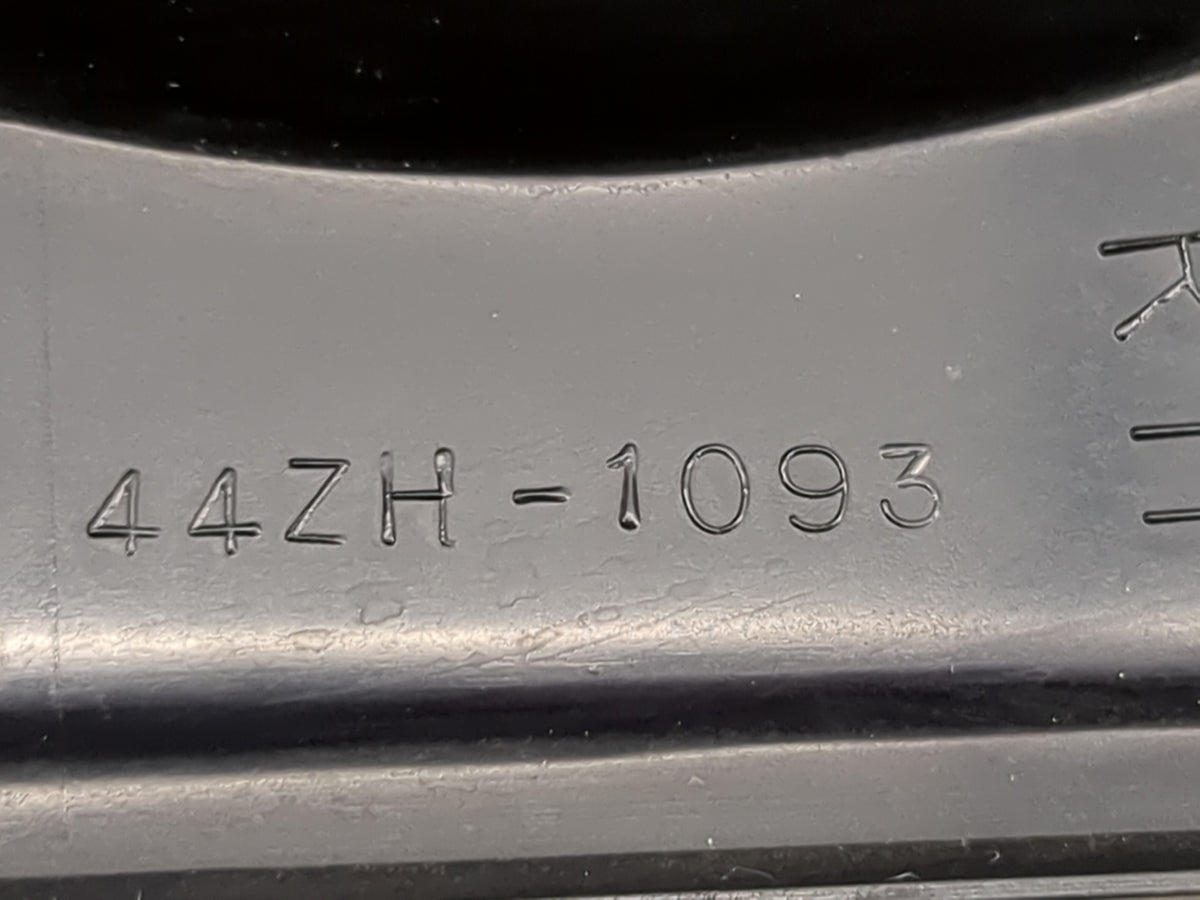 1997 Ford Expedition Tail Light Assembly Passenger Right OEM P/N:F18B-13441-A9 F17B-13411-BC, 44ZH-1093 Fits OEM Used Auto P