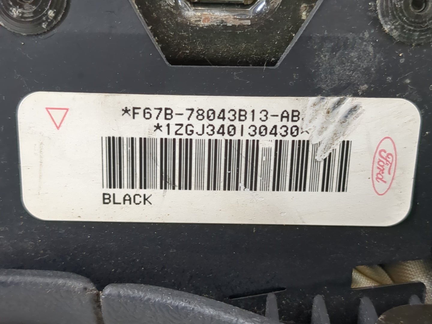 1995-1997 Ford Explorer Air Bag Passenger Right Dashboard OEM P/N:F67B-78043B13-AB Fits Fits 1995 1996 1997 OEM Used Auto Pa