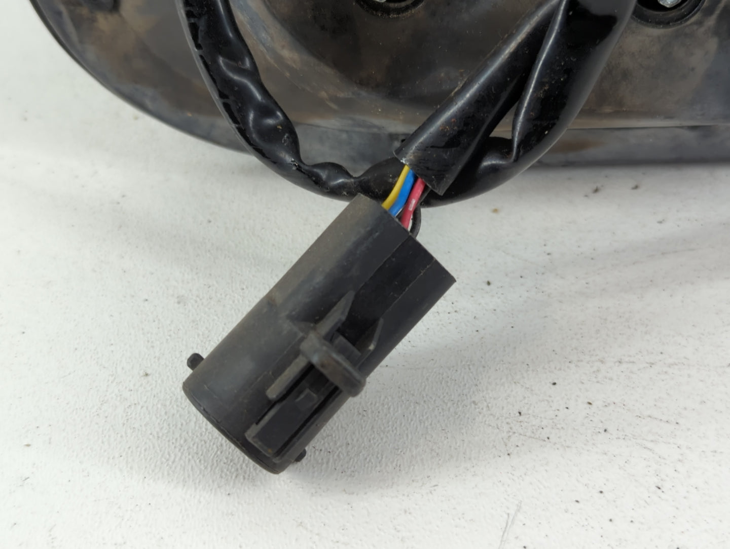 1995-2001 Ford Explorer Passenger Side View Mirror - Right Door Mirror OEM Used - Oemusedautoparts1.com