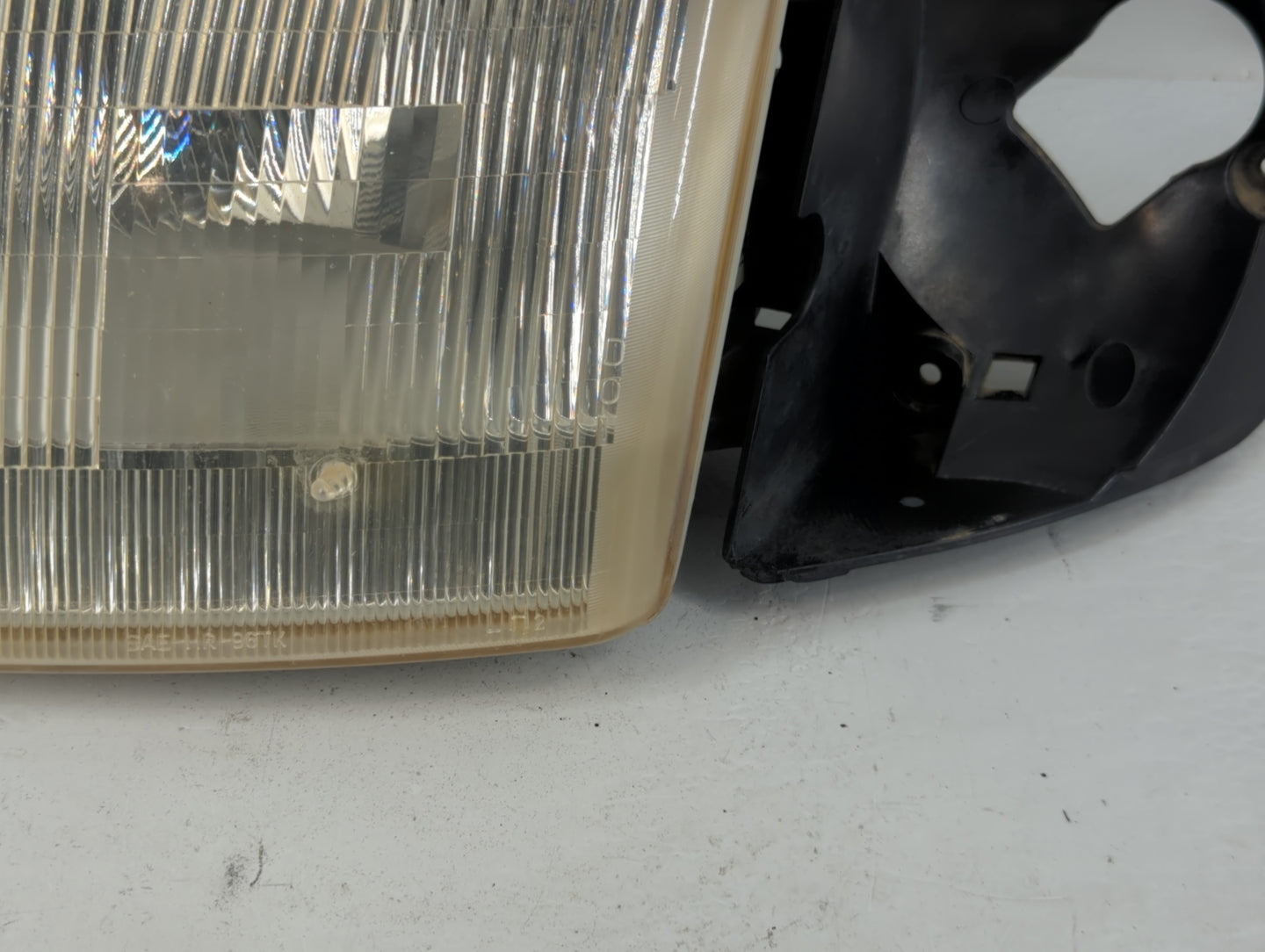 1997-1997 Ford F-150 Driver Left Oem Head Light Headlight Lamp - Oemusedautoparts1.com
