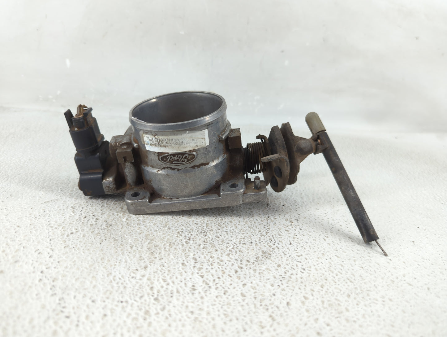 1997 Ford F-150 Throttle Body P/N:F65E-CA Fits OEM Used Auto Parts - Oemusedautoparts1.com