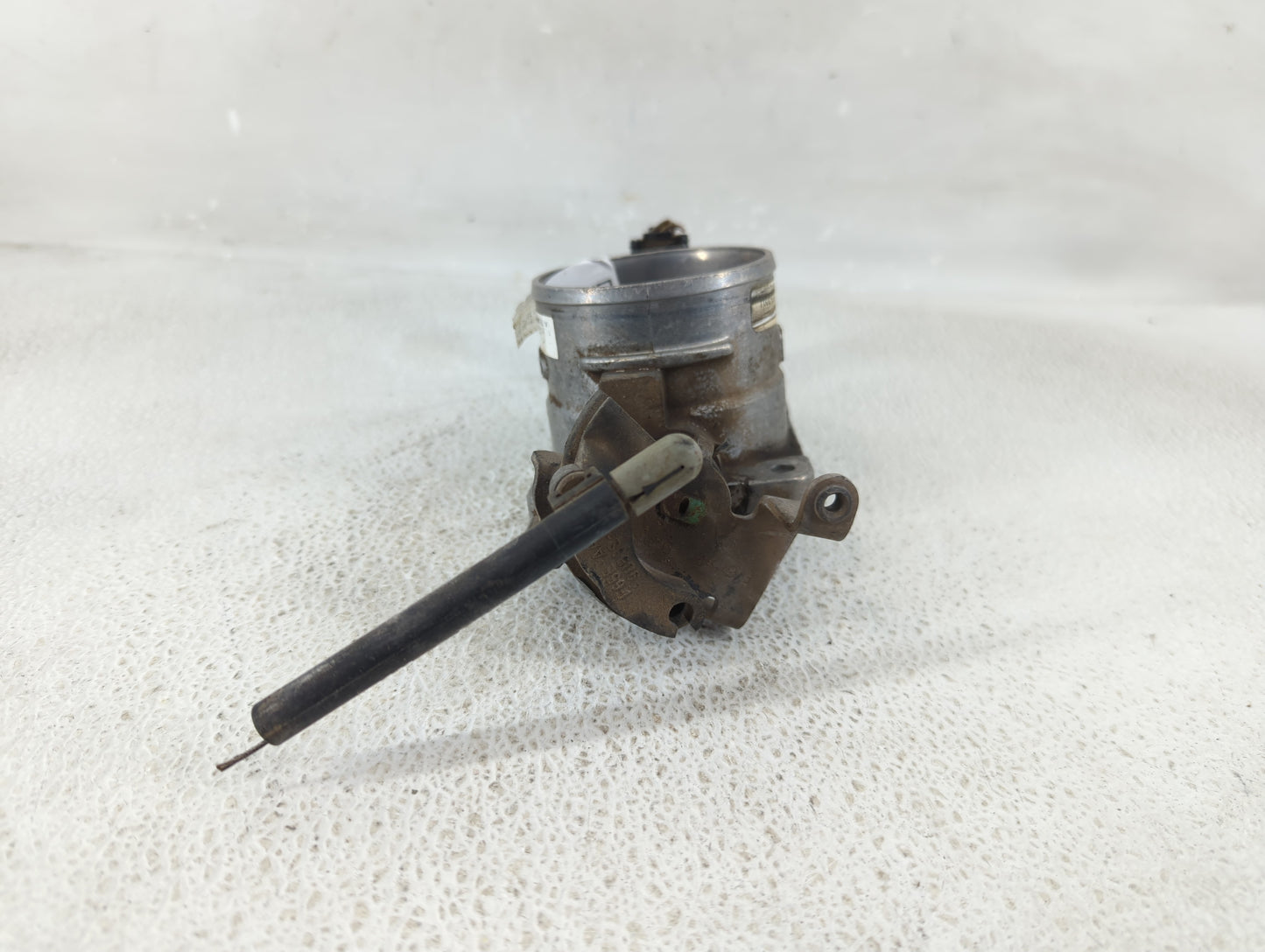 1997 Ford F-150 Throttle Body P/N:F65E-CA Fits OEM Used Auto Parts - Oemusedautoparts1.com