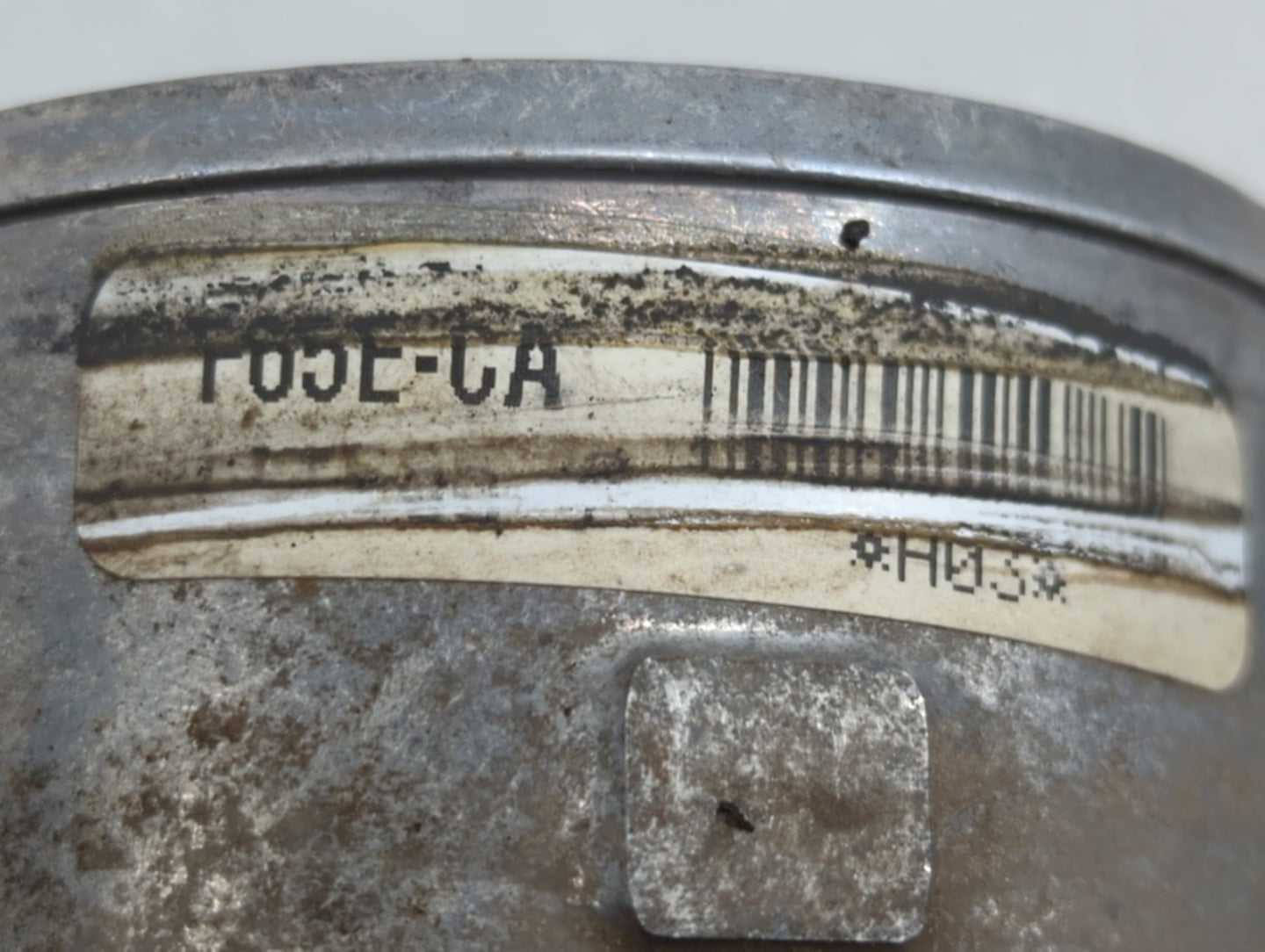 1997 Ford F-150 Throttle Body P/N:F65E-CA Fits OEM Used Auto Parts - Oemusedautoparts1.com