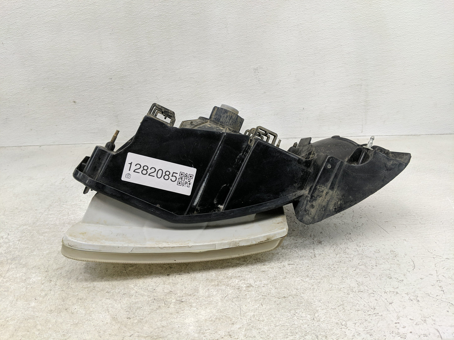 1997-1997 Ford F-150 Passenger Right Oem Head Light Headlight Lamp - Oemusedautoparts1.com
