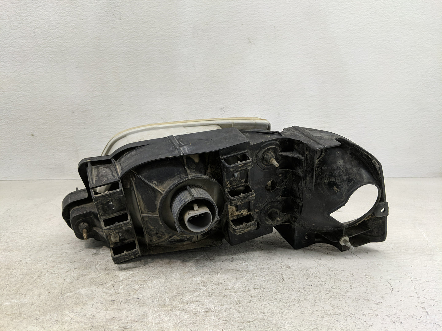 1997-1997 Ford F-150 Passenger Right Oem Head Light Headlight Lamp - Oemusedautoparts1.com