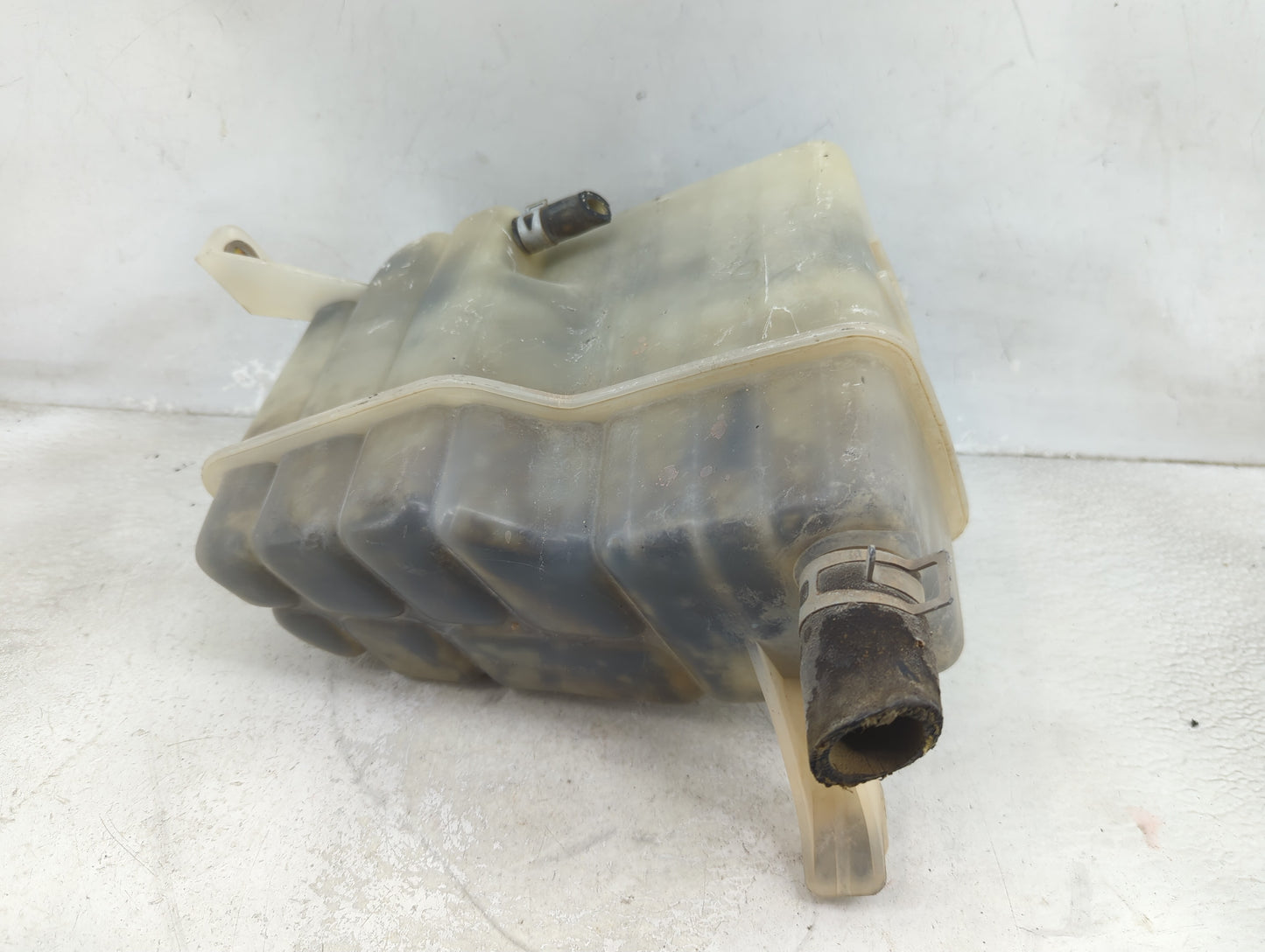 1997 Ford F-150 Windshield Washer Fluid Reservoir Bottle Oem - Oemusedautoparts1.com