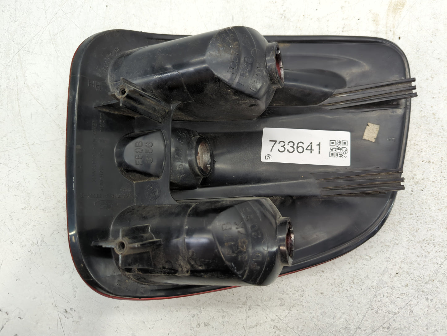 1997-1999 Ford F-150 Tail Light Assembly Passenger Right OEM P/N:F75B-13B504-B Fits Fits 1997 1998 1999 OEM Used Auto Parts 