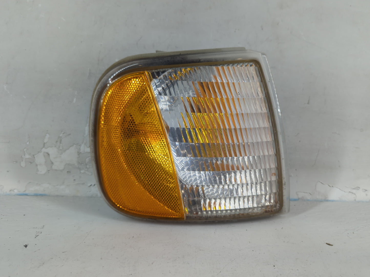 1997-1997 Ford F-150 Passenger Right Oem Head Light Headlight Lamp - Oemusedautoparts1.com