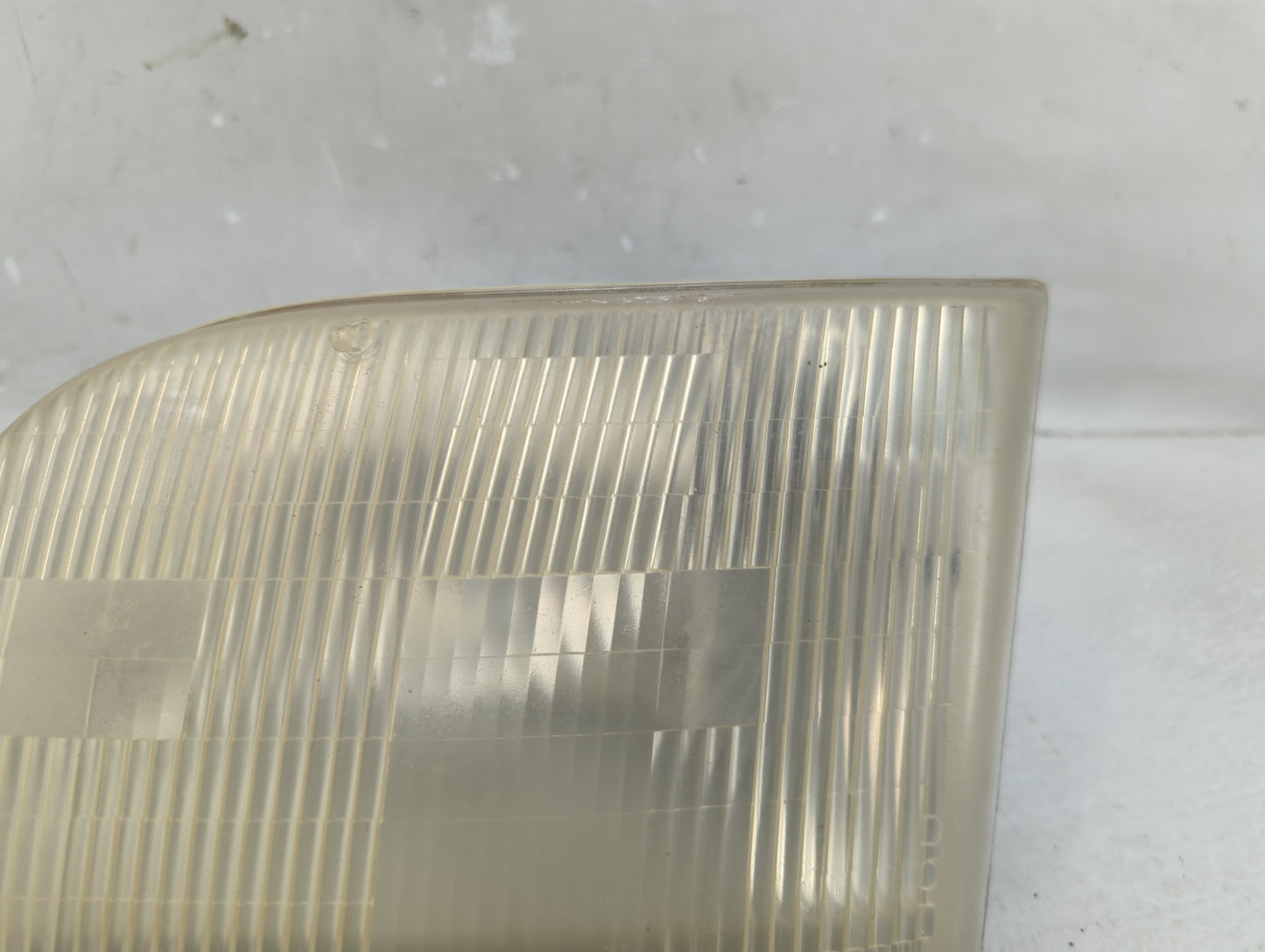 1997-1997 Ford F-150 Passenger Right Oem Head Light Headlight Lamp - Oemusedautoparts1.com