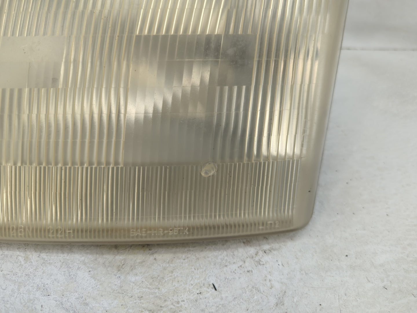 1997-1997 Ford F-150 Passenger Right Oem Head Light Headlight Lamp - Oemusedautoparts1.com