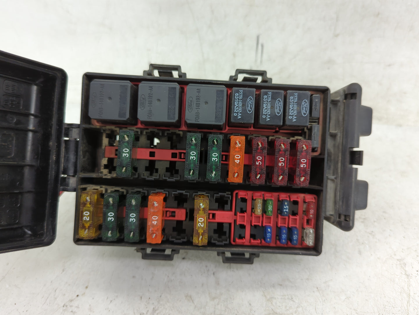 1997 Ford F-250 Fusebox Fuse Box Panel Relay Module P/N:F65B-14A003-C Fits OEM Used Auto Parts - Oemusedautoparts1.com