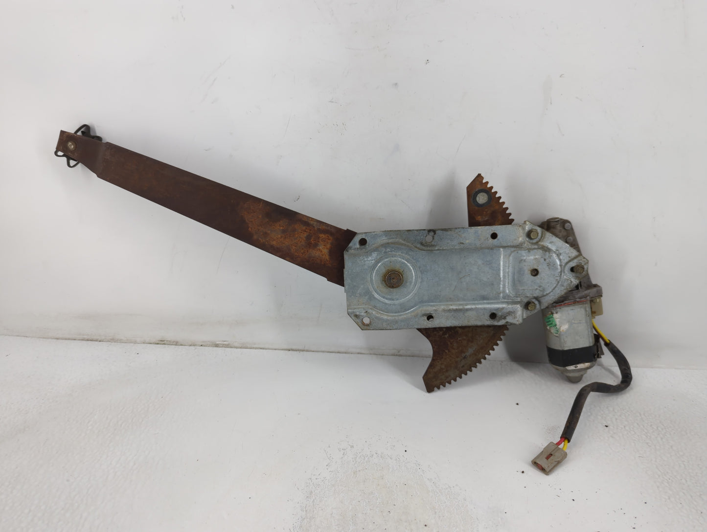 1993-1997 Ford F-250 Used Window Regulator Passenger Front - Oemusedautoparts1.com