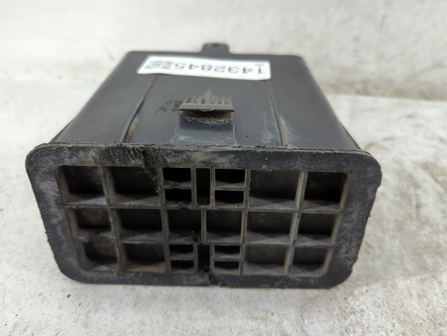 1997 Ford F-350 Fuel Vapor Charcoal Canister - Oemusedautoparts1.com