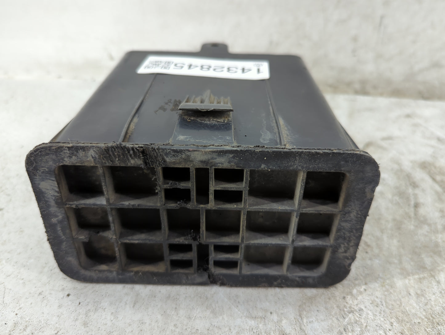 1997 Ford F-350 Fuel Vapor Charcoal Canister - Oemusedautoparts1.com