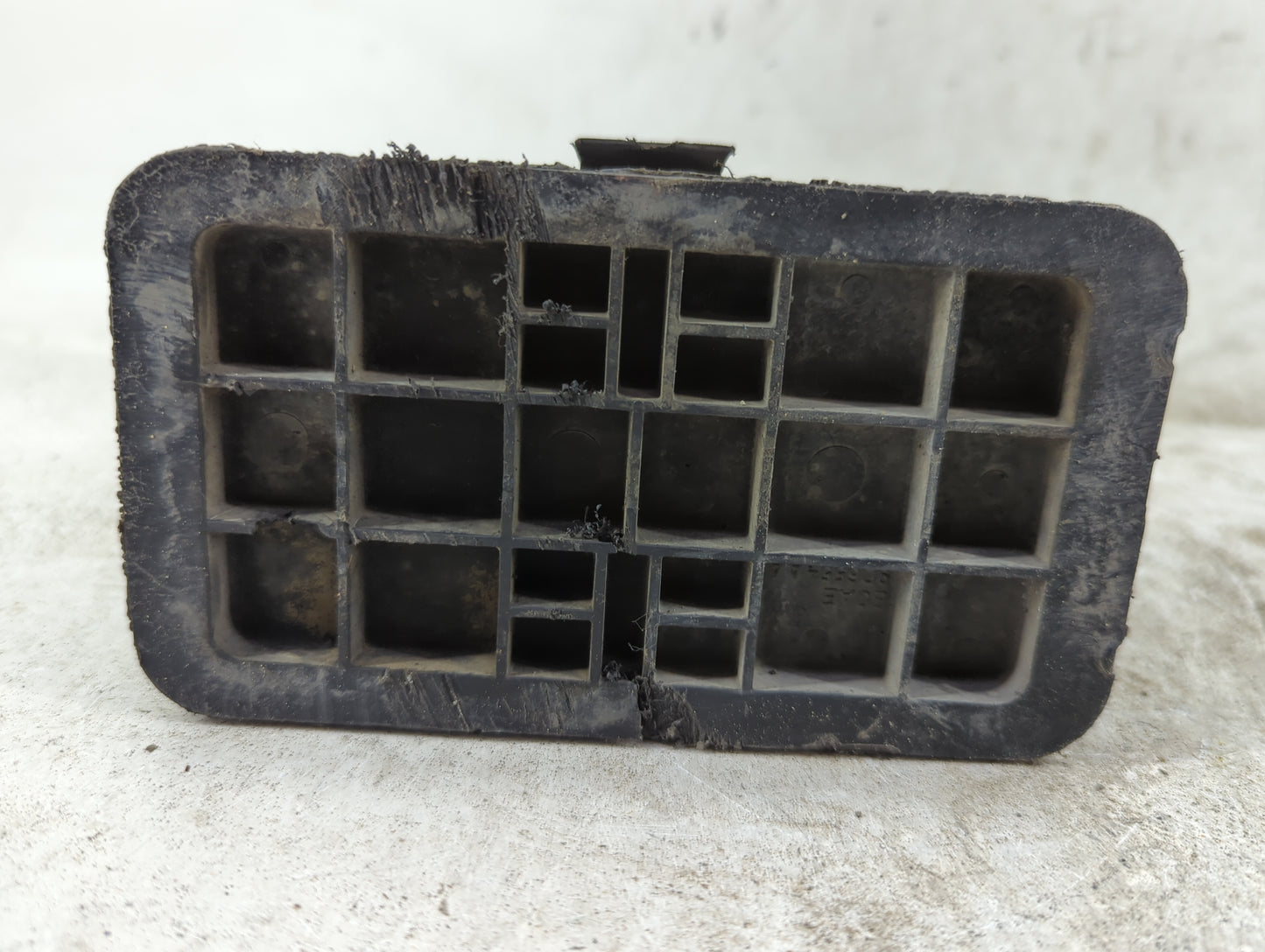 1997 Ford F-350 Fuel Vapor Charcoal Canister - Oemusedautoparts1.com
