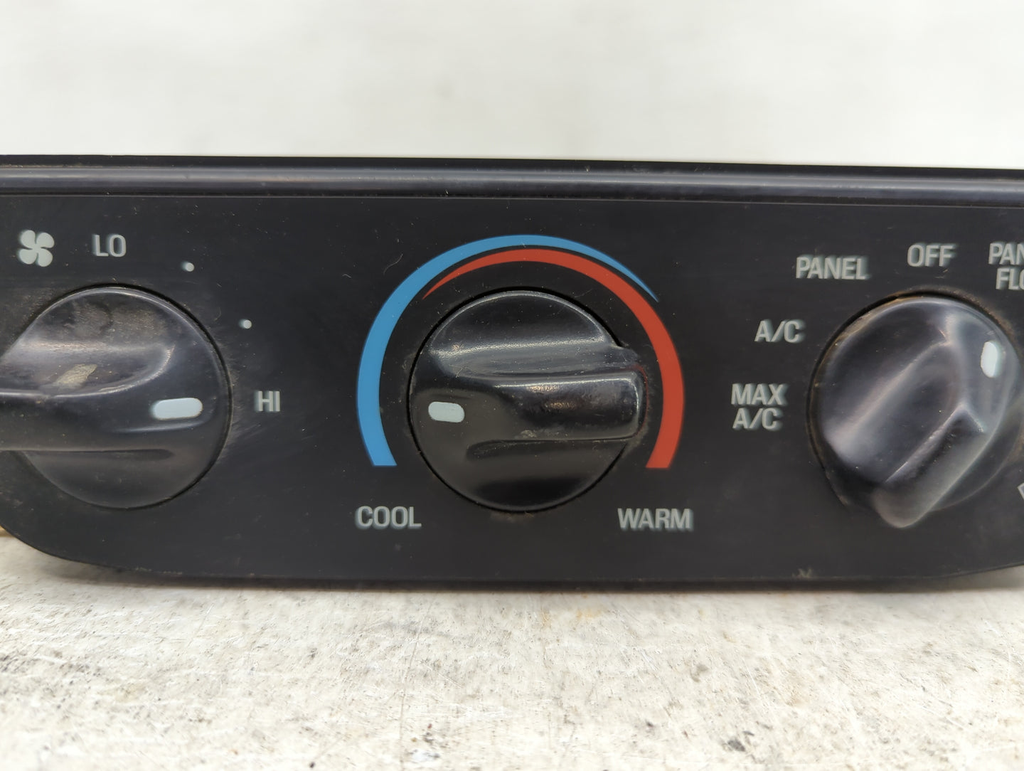 1997 Ford F150 Climate Control Module Temperature AC/Heater Replacement Fits Fits 1998 OEM Used Auto Parts - Oemusedautopart