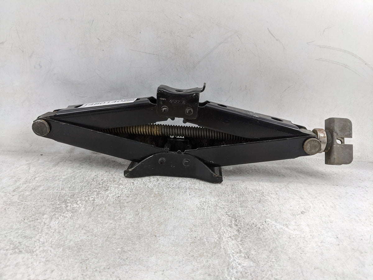 1997 Ford F150 Spare Scissor Car Jack Black 1480140 - Oemusedautoparts1.com