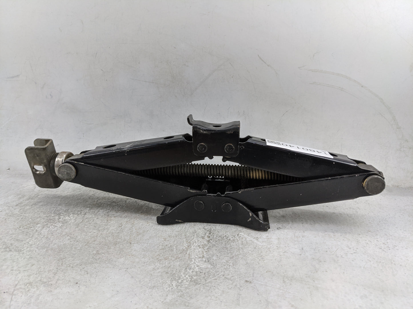 1997 Ford F150 Spare Scissor Car Jack Black 1480140 - Oemusedautoparts1.com