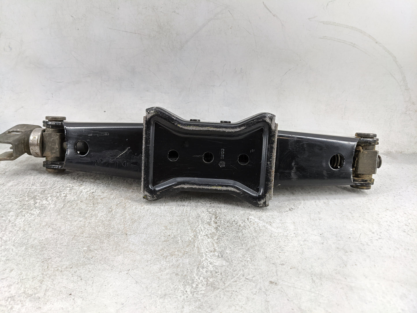 1997 Ford F150 Spare Scissor Car Jack Black 1480140 - Oemusedautoparts1.com