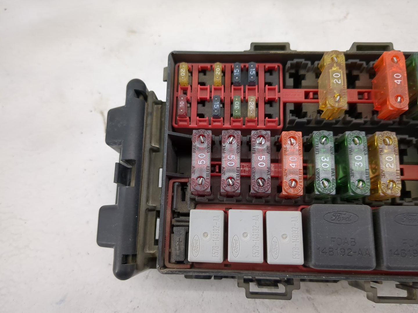 1997 Ford F150 Fusebox Fuse Box Panel Relay Module P/N:F65B-14A003-C F0AB-14B192-AA, F57B-14B192-AA Fits OEM Used Auto Parts