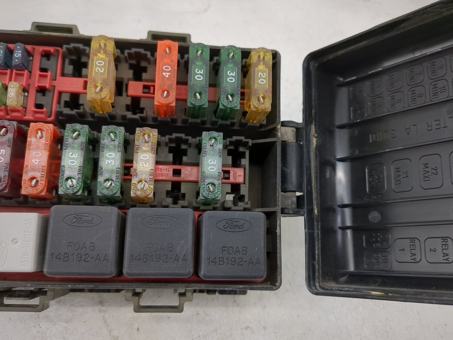 1997 Ford F150 Fusebox Fuse Box Panel Relay Module P/N:F65B-14A003-C F0AB-14B192-AA, F57B-14B192-AA Fits OEM Used Auto Parts