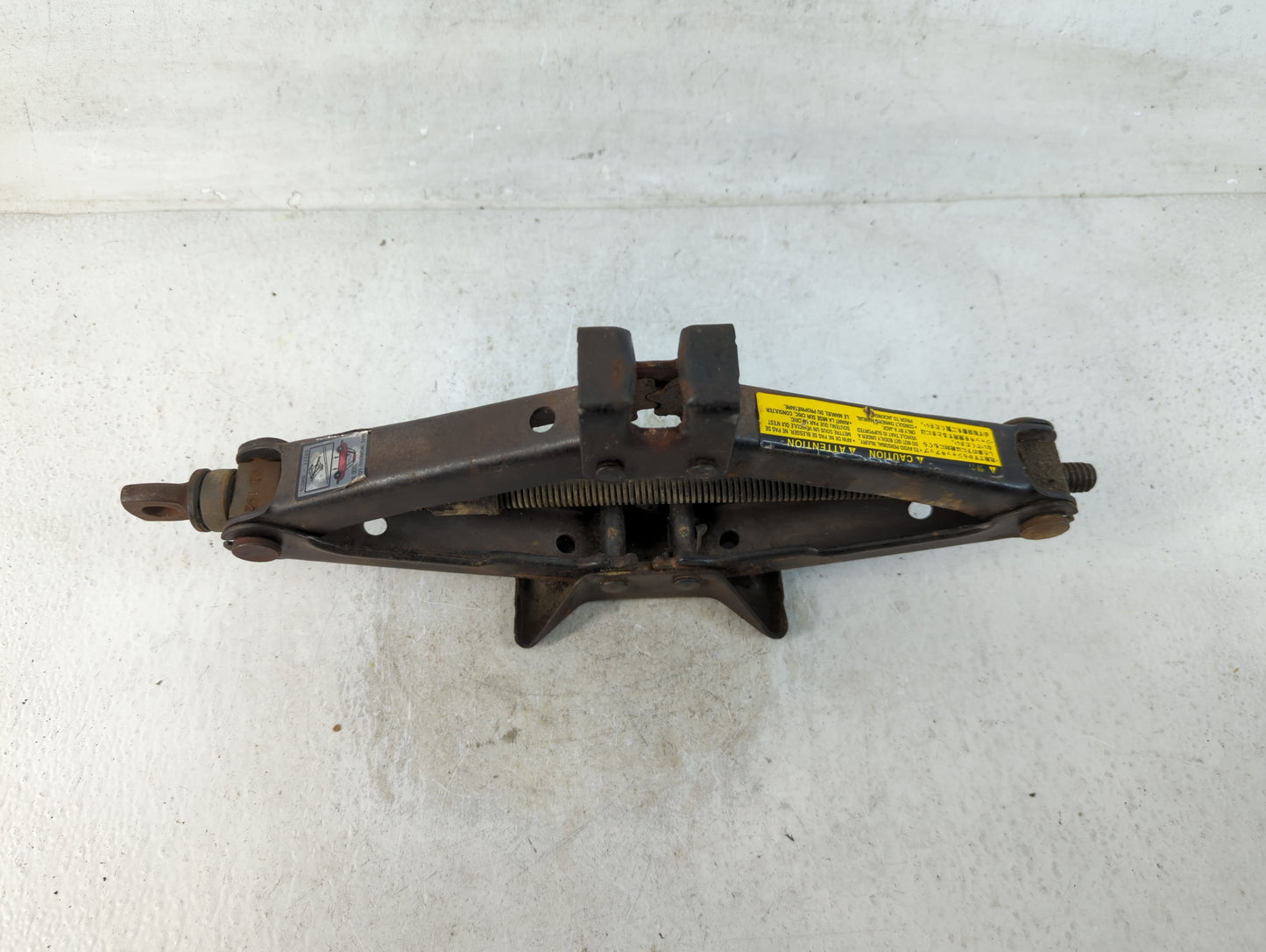 1997 Ford Mustang Spare Scissor Car Jack - Oemusedautoparts1.com