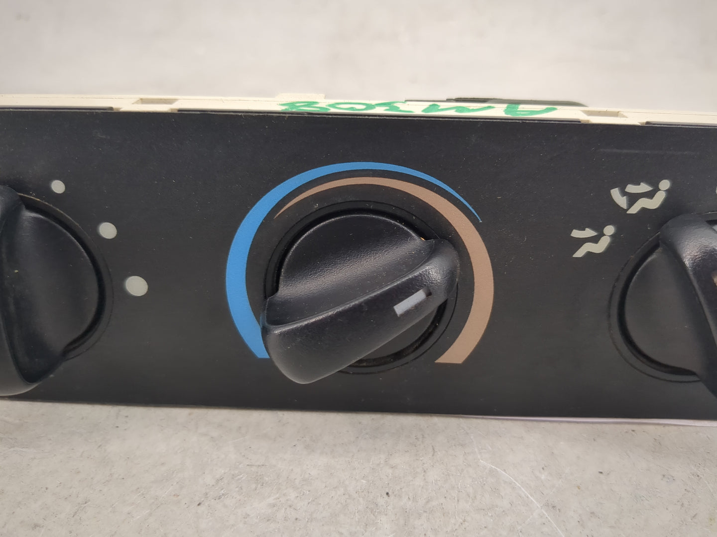 1995-1997 Ford Ranger Climate Control Module Temperature AC/Heater Replacement Fits Fits 1995 1996 1997 OEM Used Auto Parts 