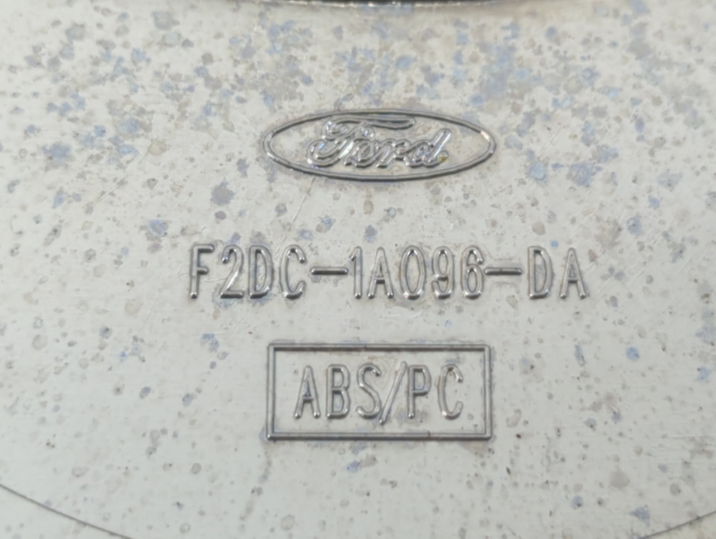 1997 Ford Taurus Rim Wheel Center Cap - Oemusedautoparts1.com