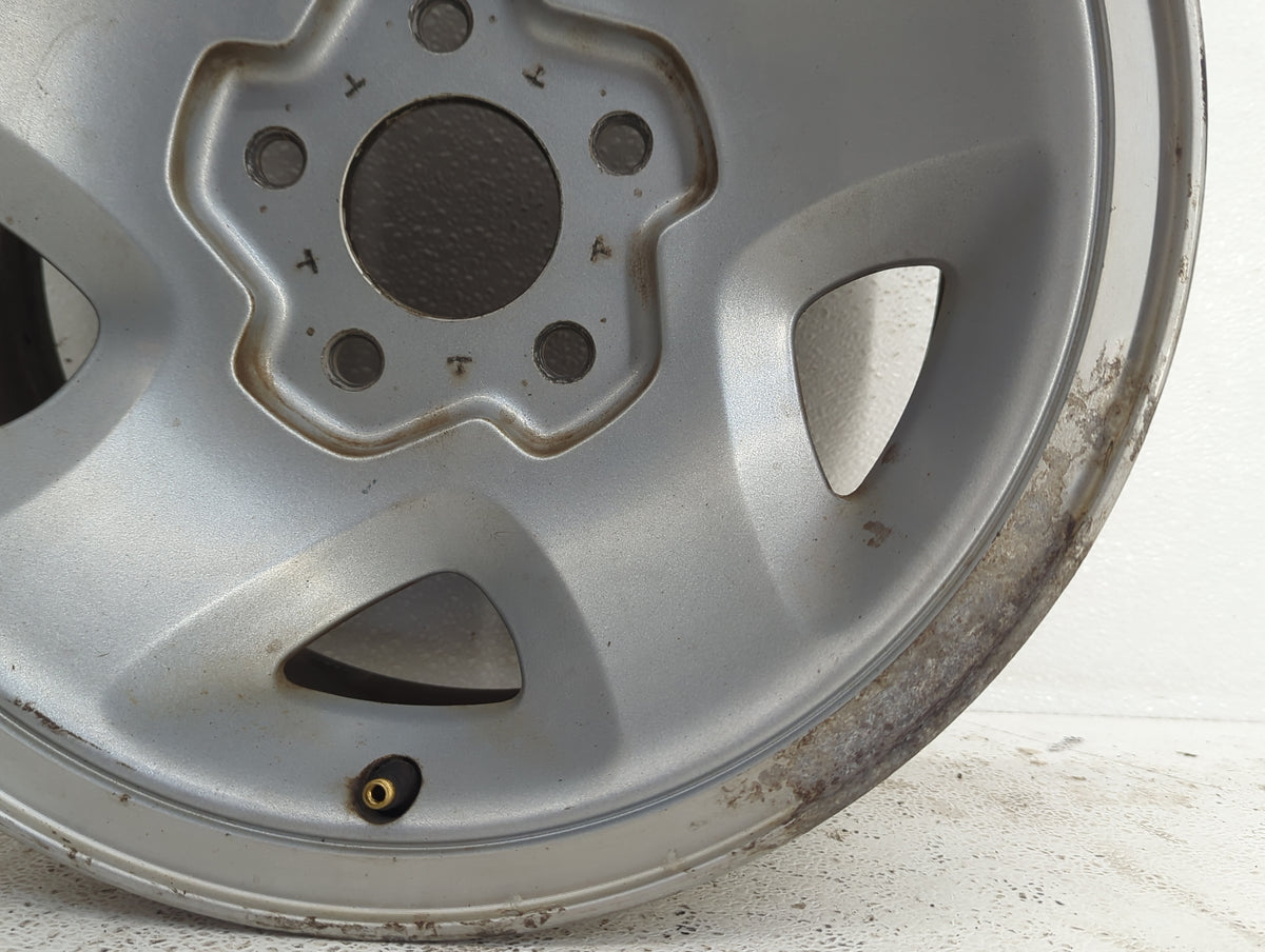 Gmc Chevrolet Oem Wheel Rim Silver - Oemusedautoparts1.com