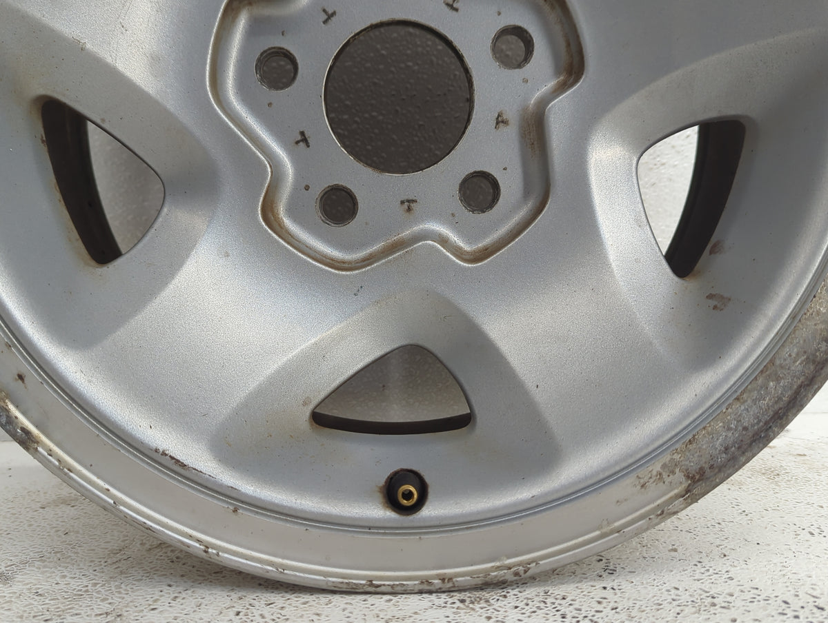 Gmc Chevrolet Oem Wheel Rim Silver - Oemusedautoparts1.com
