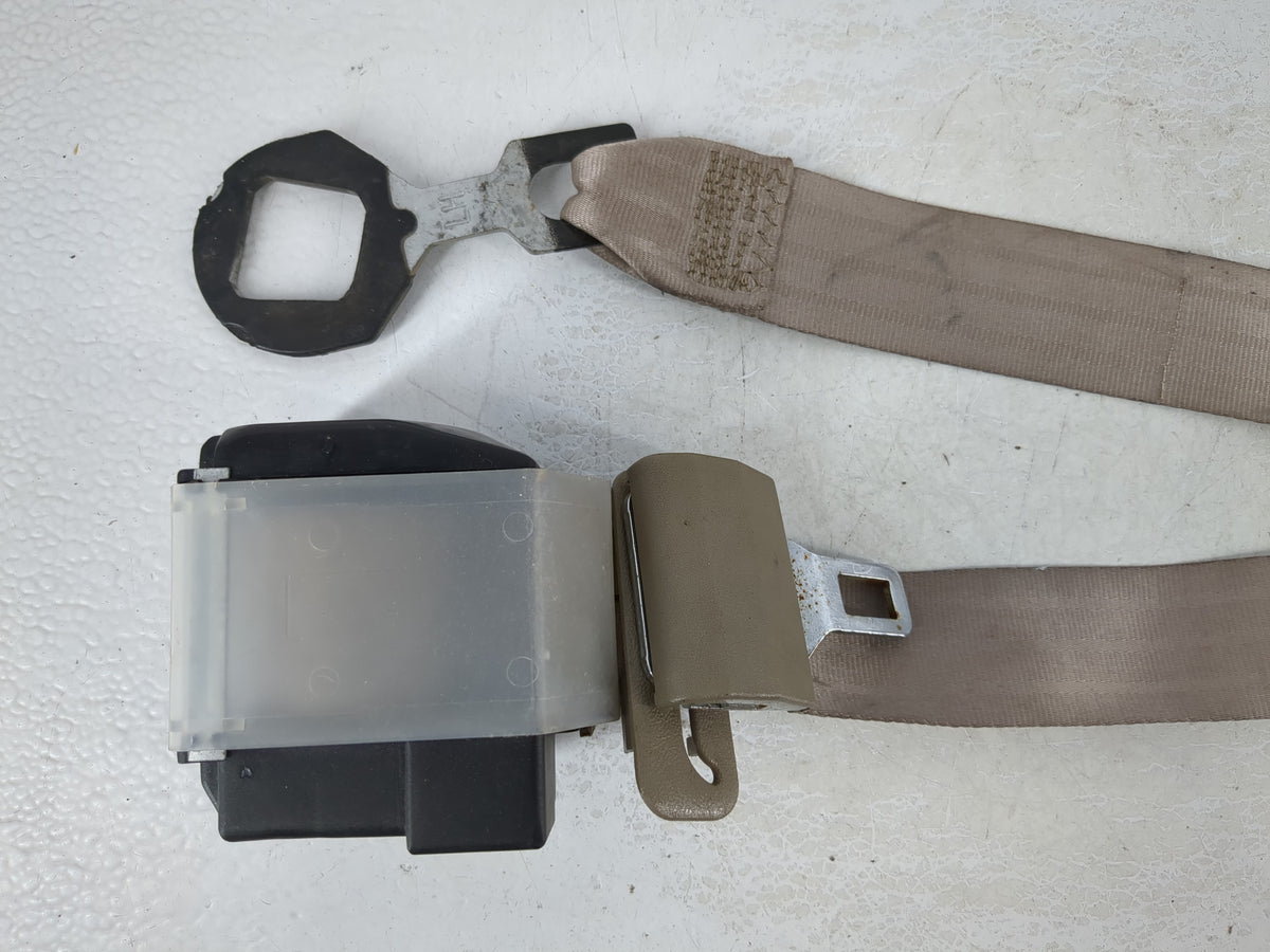 1997 Gmc G1500 Left Driver Seat Belt Rear Retractor - Oemusedautoparts1.com
