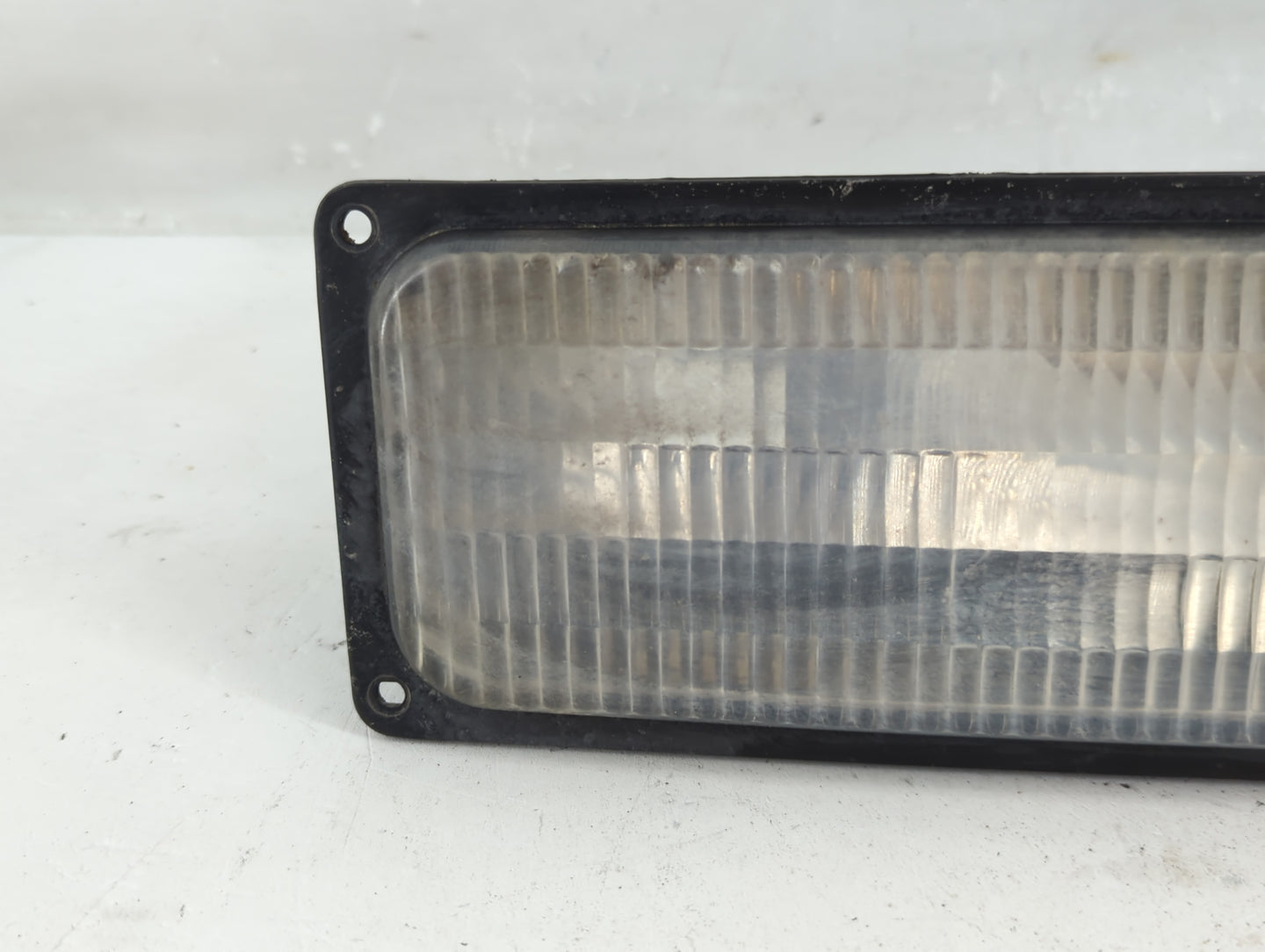 Gmc G1500 Driver Left Oem Front Light Lamp - Oemusedautoparts1.com