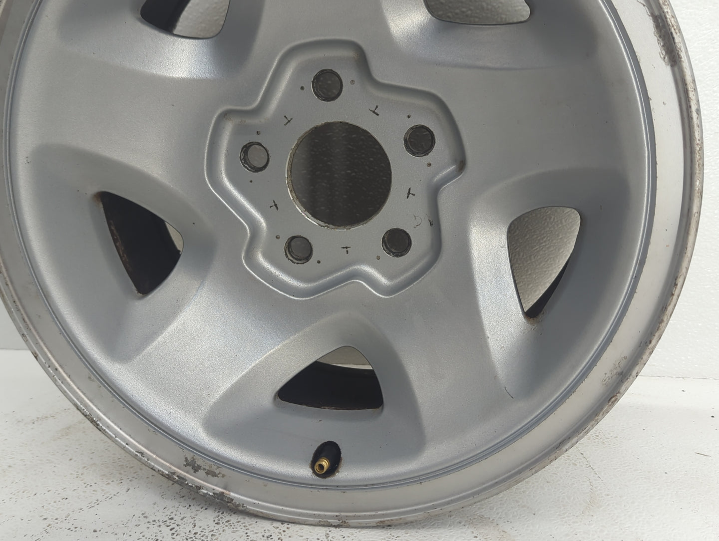 Gmc S10 Blazer Oem Wheel Rim Silver - Oemusedautoparts1.com