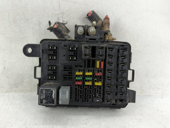 compare product 1997 Gmc Sierra Fusebox Fuse Box Panel Relay Module P/N:12146286 Fits OEM Used Auto Parts