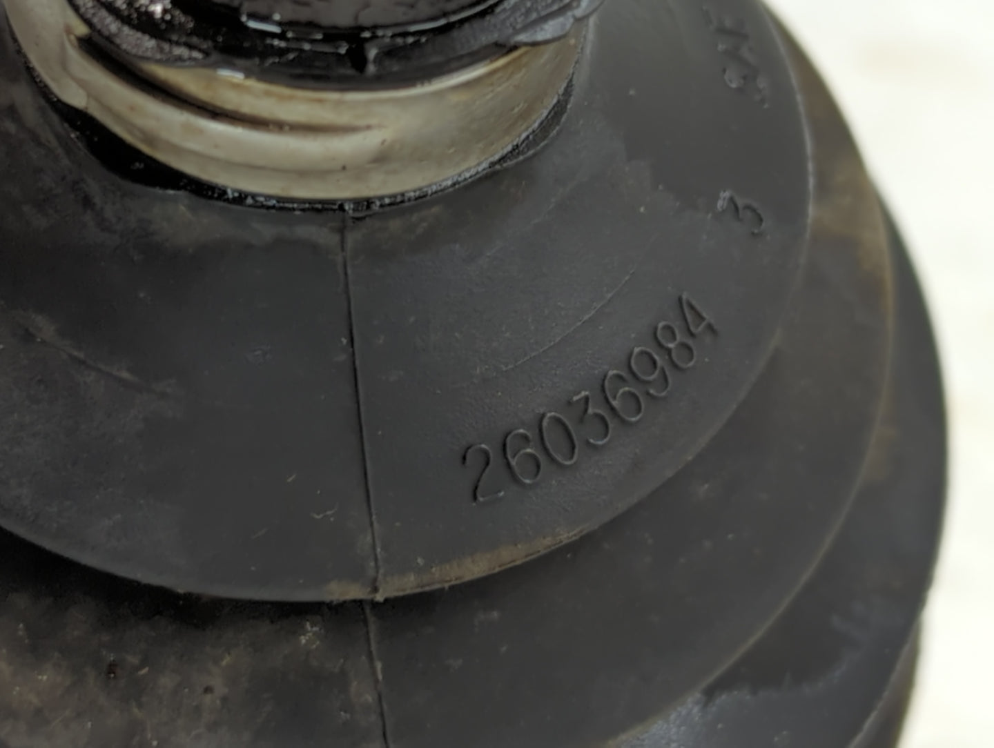 1995-2000 Gmc Yukon Axle Shaft Front Passenger Cv C/v - Oemusedautoparts1.com