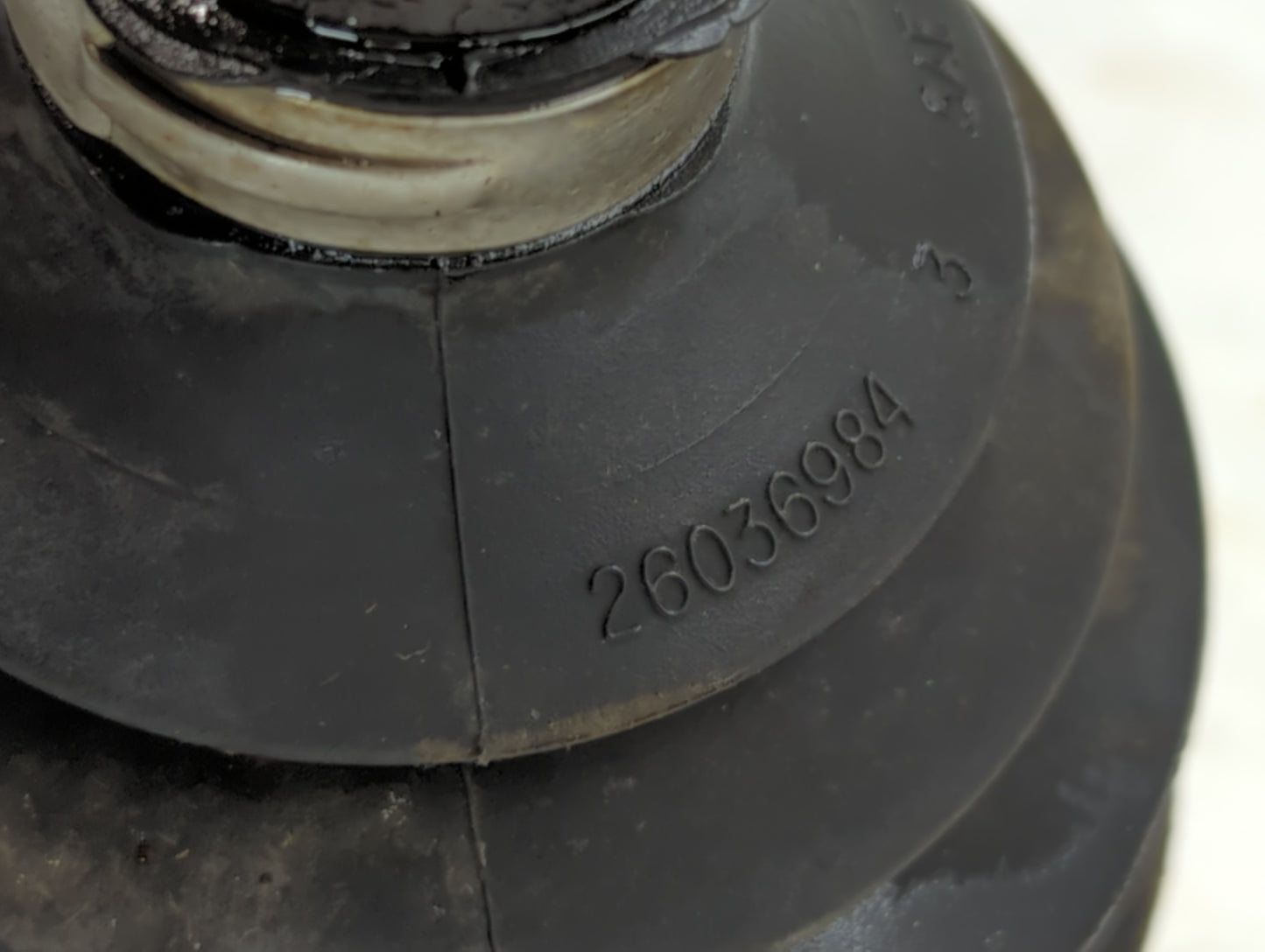 1995-2000 Gmc Yukon Axle Shaft Front Passenger Cv C/v - Oemusedautoparts1.com