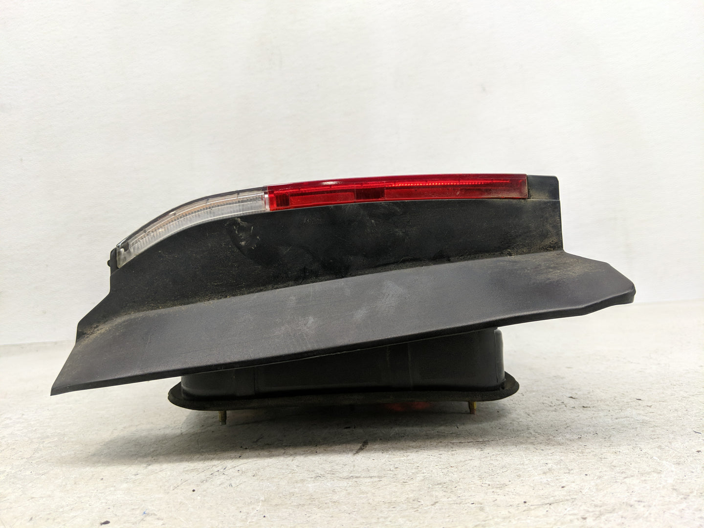 1996-1997 Honda Accord Tail Light Assembly Passenger Right OEM P/N:043-1285 Fits Fits 1996 1997 OEM Used Auto Parts - Oemuse
