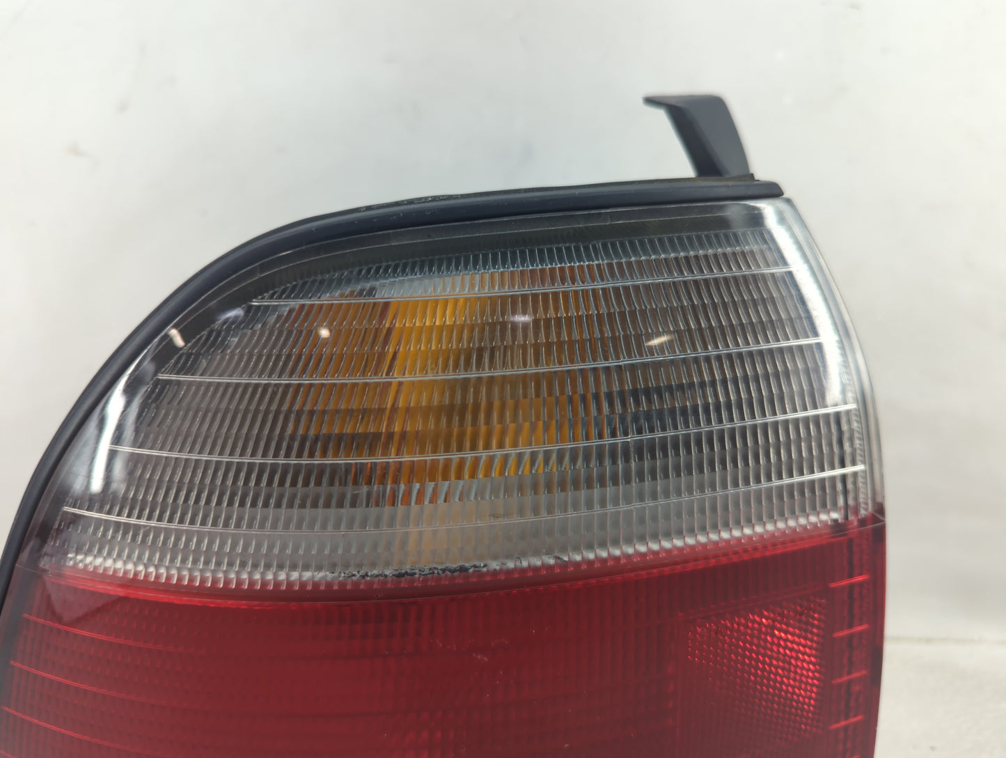 1996-1997 Honda Accord Tail Light Assembly Passenger Right OEM P/N:043-1285 Fits Fits 1996 1997 OEM Used Auto Parts - Oemuse