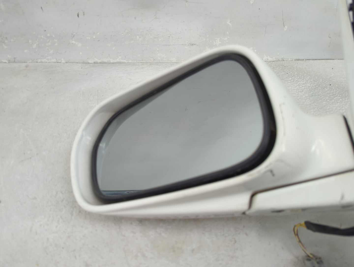 1994-1997 Honda Accord Passenger Side View Mirror - Right Door Mirror OEM Used - Oemusedautoparts1.com