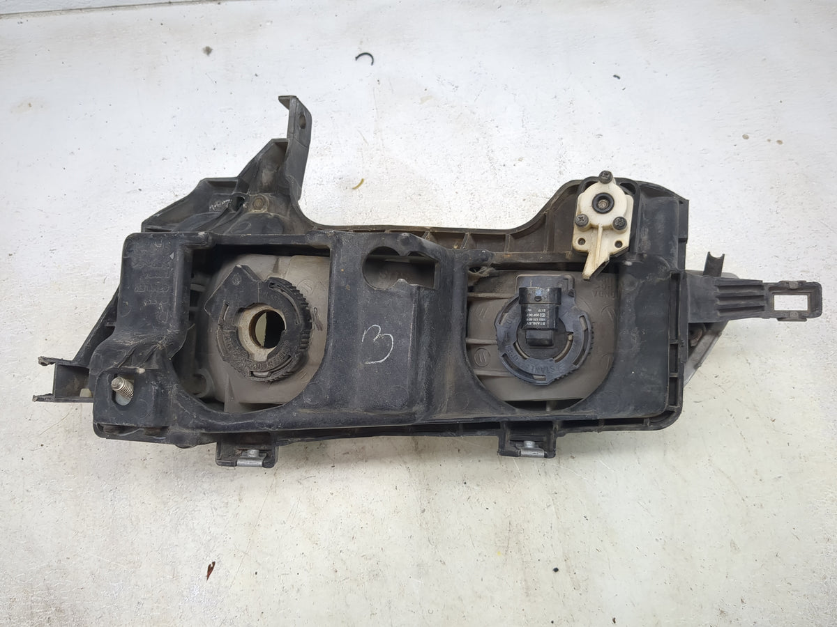 1994-1997 Honda Accord Passenger Right Oem Head Light Headlight Lamp - Oemusedautoparts1.com