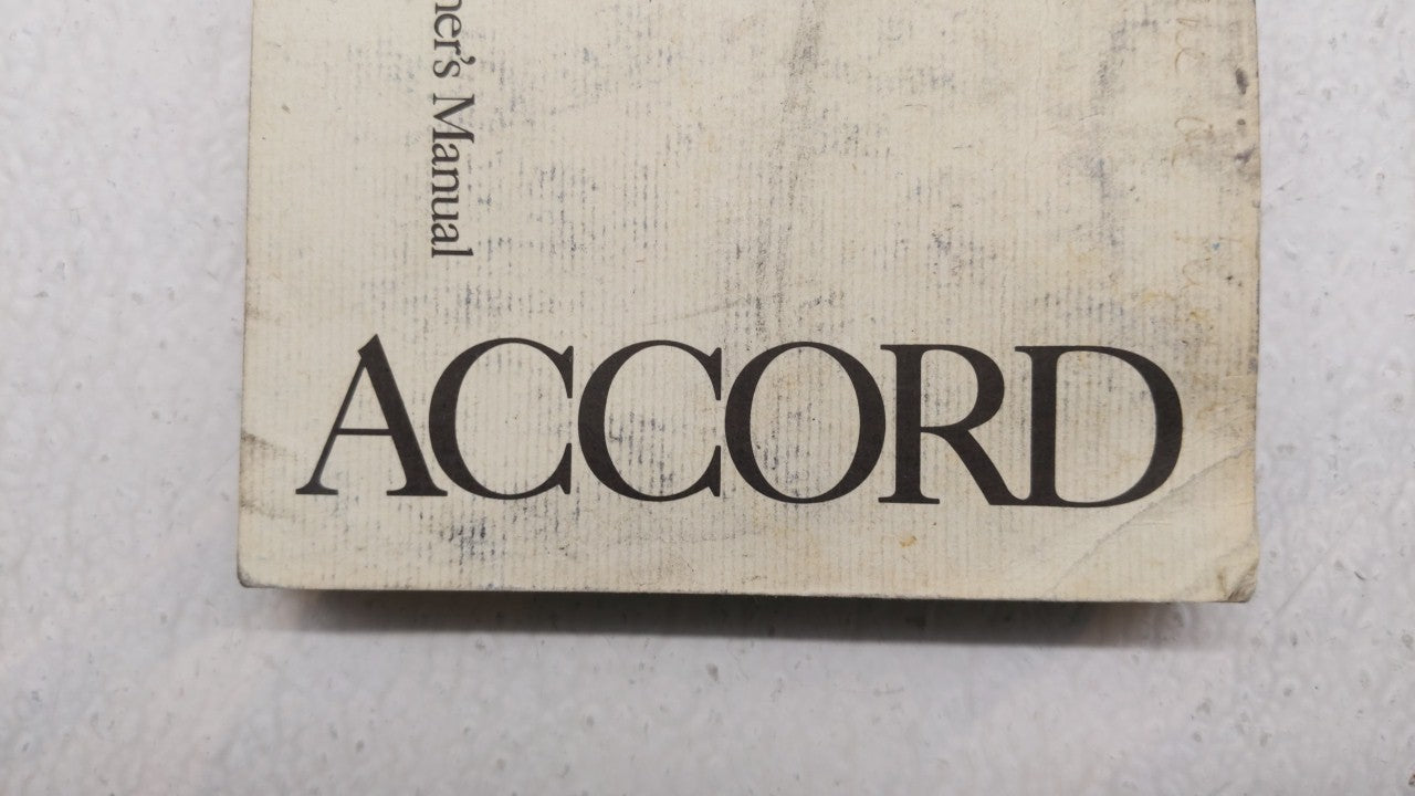 1997 Honda Accord Owners Manual Book Guide P/N:00X31-SV2-6300 OEM Used Auto Parts - Oemusedautoparts1.com