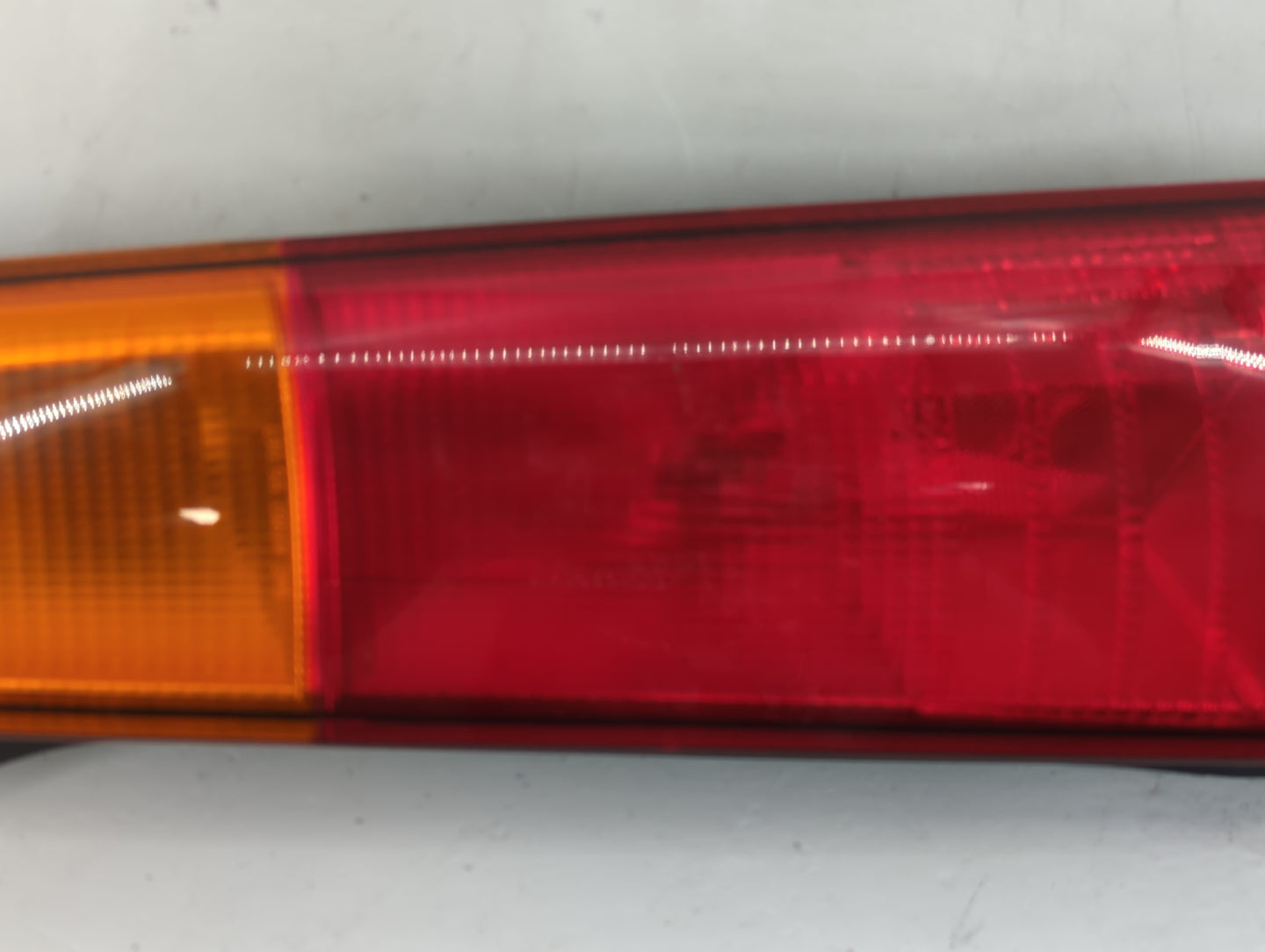 1997 Honda Cr-V Tail Light Assembly Passenger Right OEM P/N:043-2200 Fits OEM Used Auto Parts - Oemusedautoparts1.com