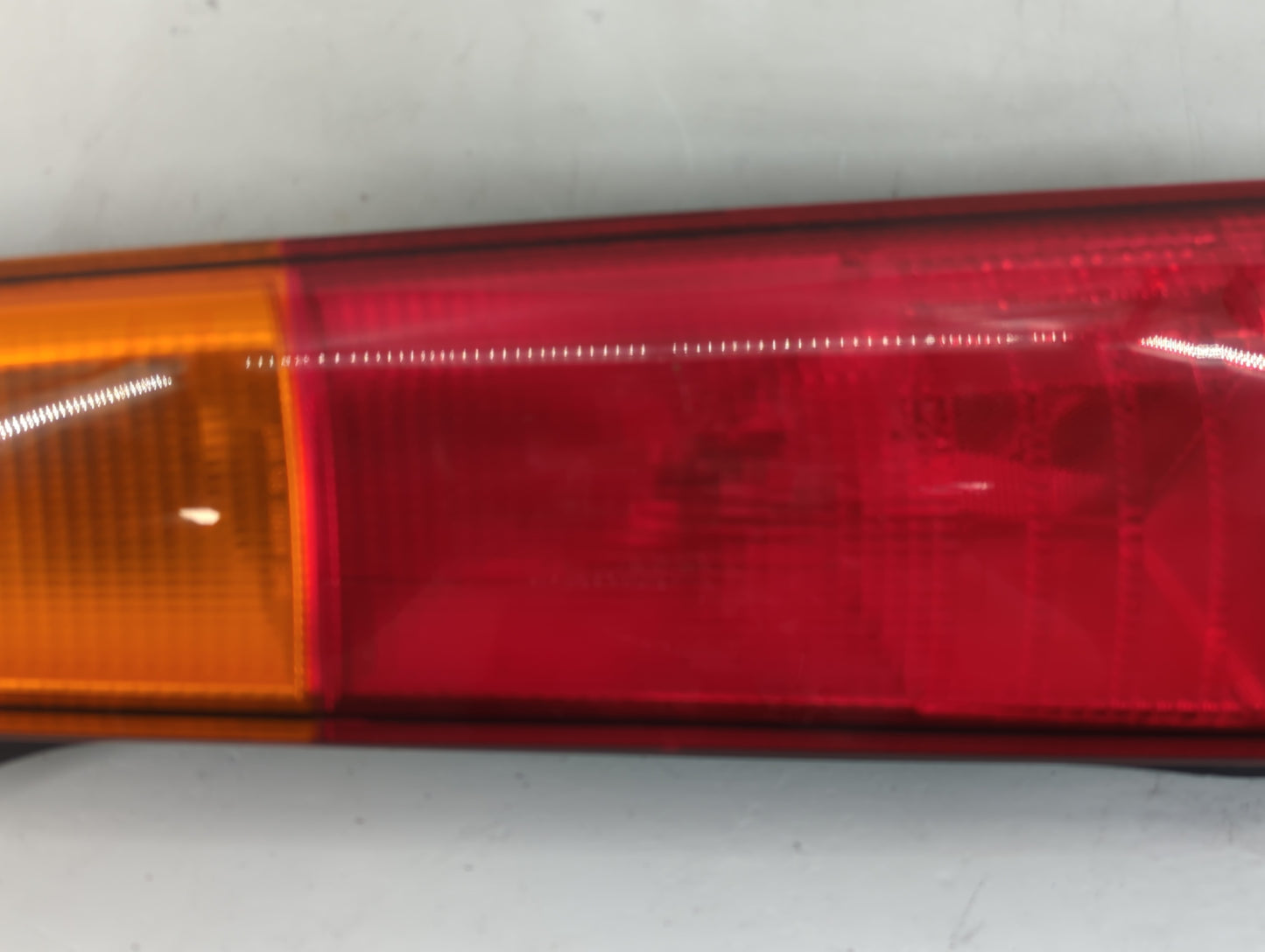 1997 Honda Cr-V Tail Light Assembly Passenger Right OEM P/N:043-2200 Fits OEM Used Auto Parts - Oemusedautoparts1.com