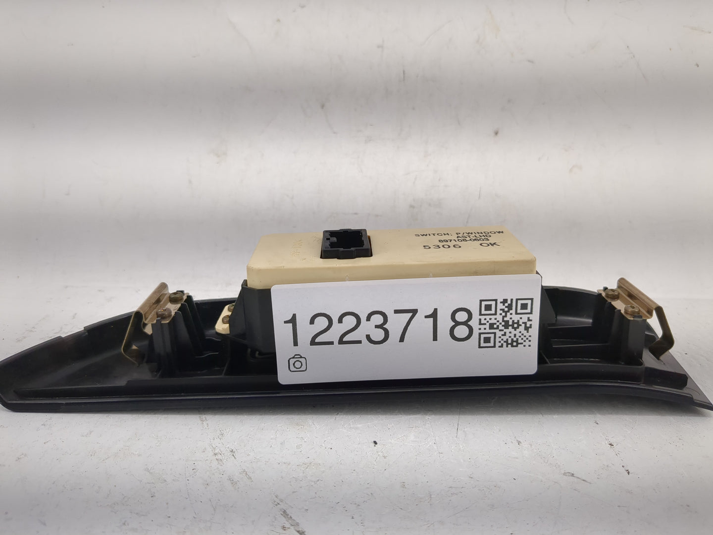 1997 Honda Passport Master Power Window Switch Replacement Driver Side Left P/N:897108-0603 Fits OEM Used Auto Parts - Oemus